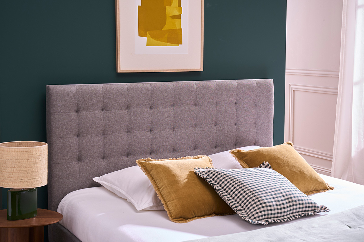 Letto design capitonn in tessuto Grigio chiaro 160x200 DANAE