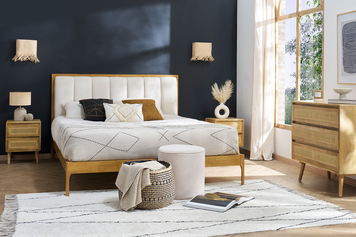 Letto matrimoniale 160x200 cm in legno chiaro e tessuto grigio chiaro RONN