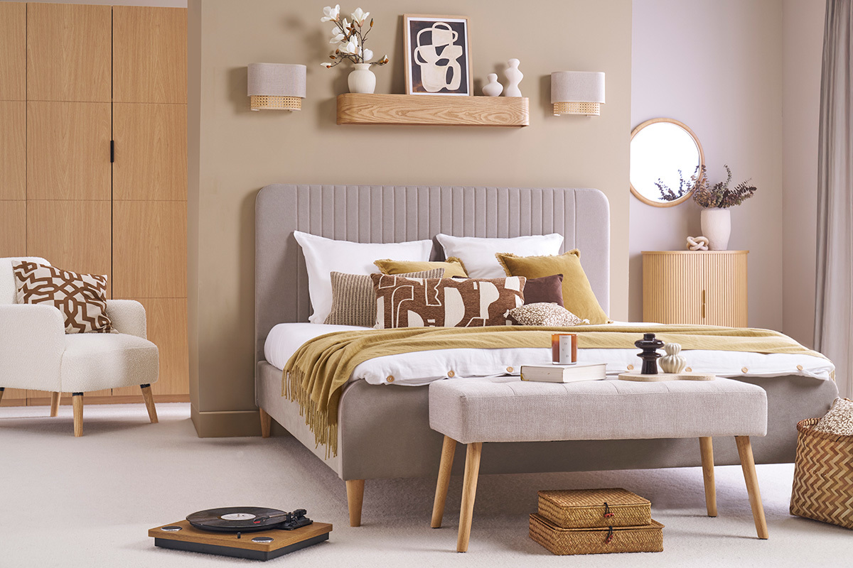 Letto matrimoniale 160x200 in tessuto tortora LINDSAY