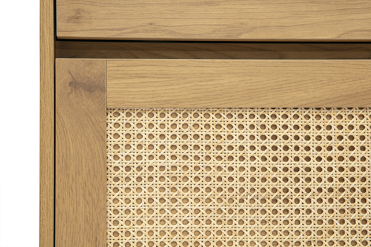 Dettaglio del mobile per scarpe ALICANTE in quercia chiara e intreccio di rattan.