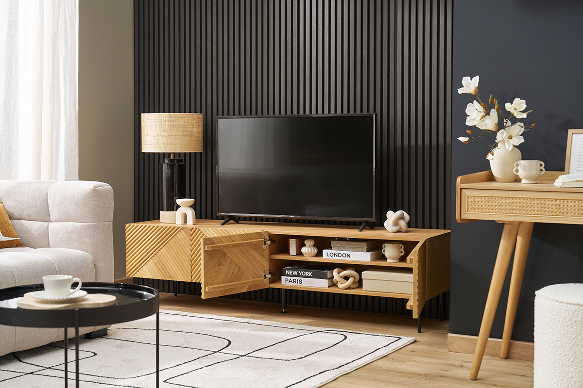 Mobile TV design in legno chiaro massello di quercia inciso e metallo nero 4 ante L180 cm ARCHIPEL