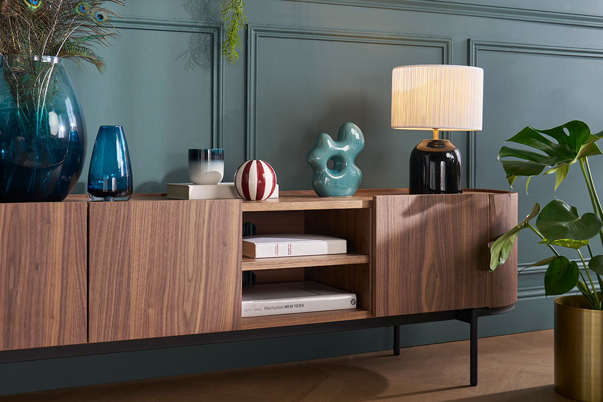 Mobile TV design legno scuro noce e metallo nero con scomparti L180 cm SKYE