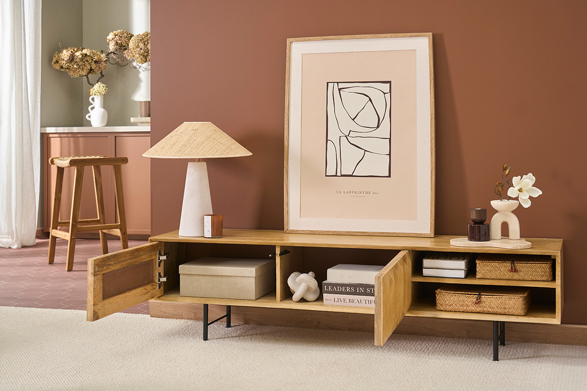 Mobile TV in legno chiaro massello di mango con incisioni L160 cm AGRA