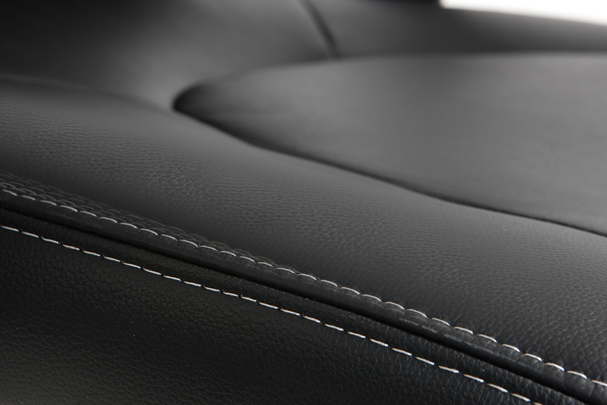 Poltrona da ufficio design pelle nero DARIO