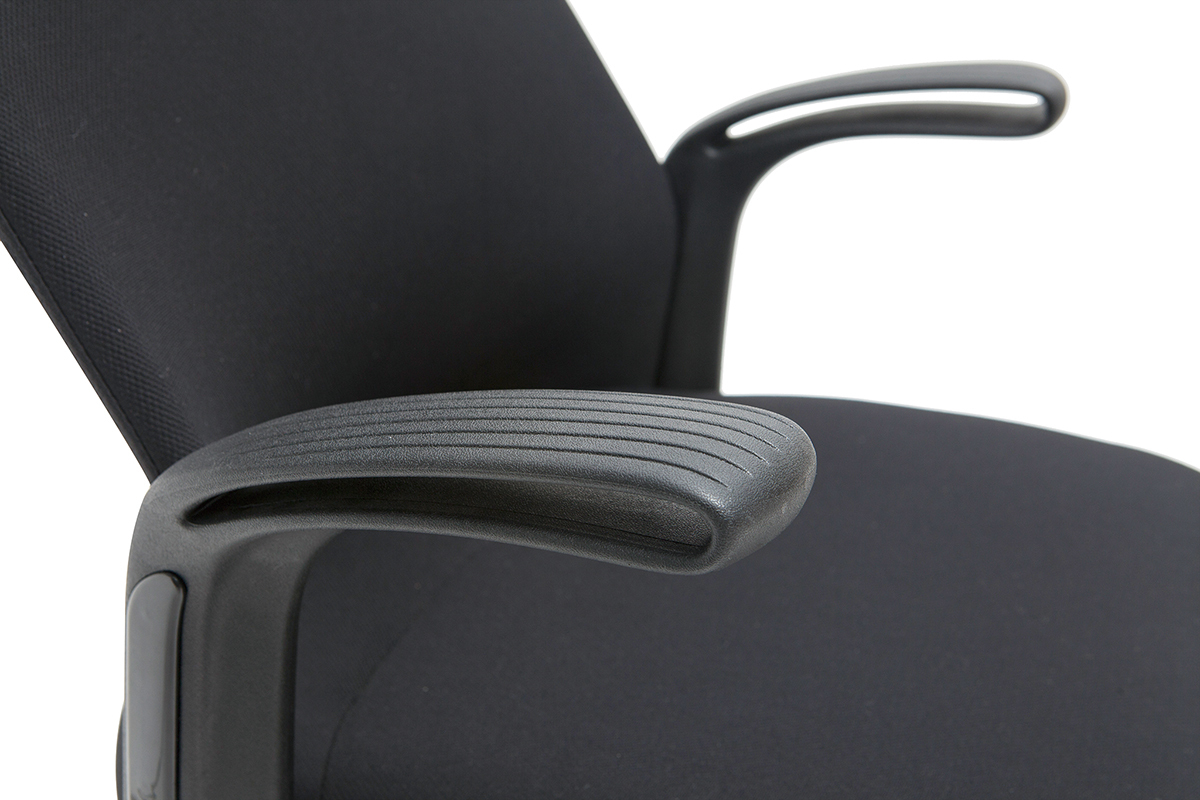 Poltrona da ufficio di design in tessuto nero RISTER