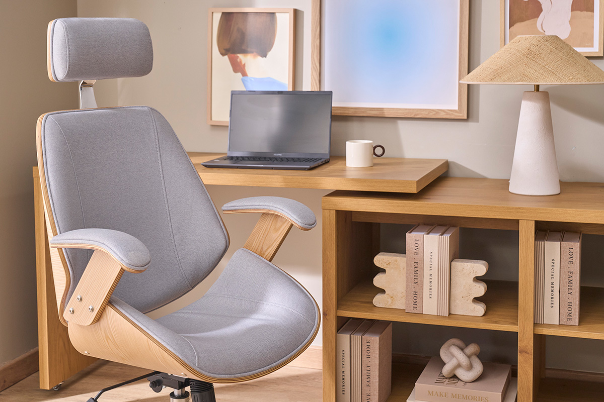 Poltrona da ufficio direzionale di design in tessuto grigio, legno chiaro e acciaio cromato MUSK