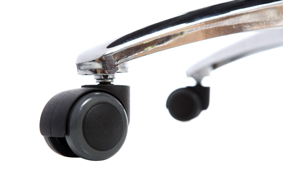 Poltrona da ufficio ergonomica colore bianco e nero opzione appendiabiti UP TO YOU