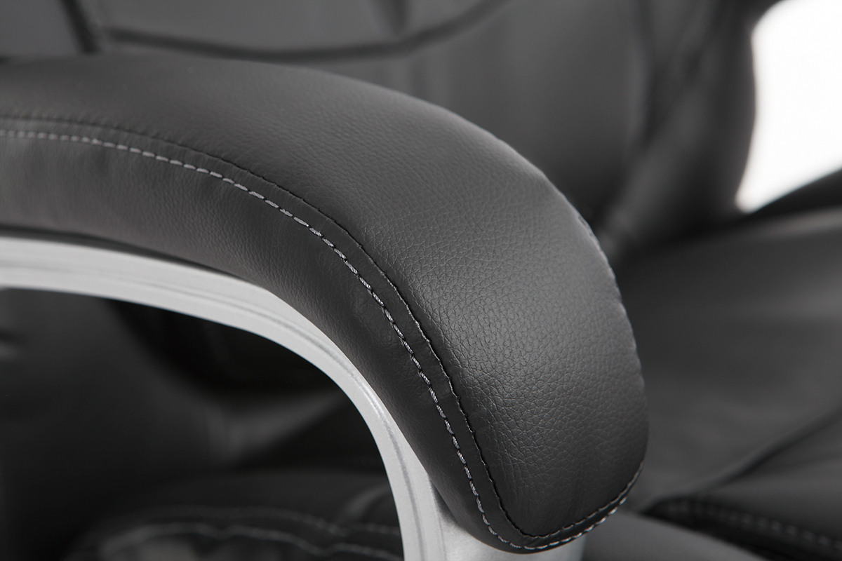 Poltrona da ufficio ergonomica e design nero MAGIST