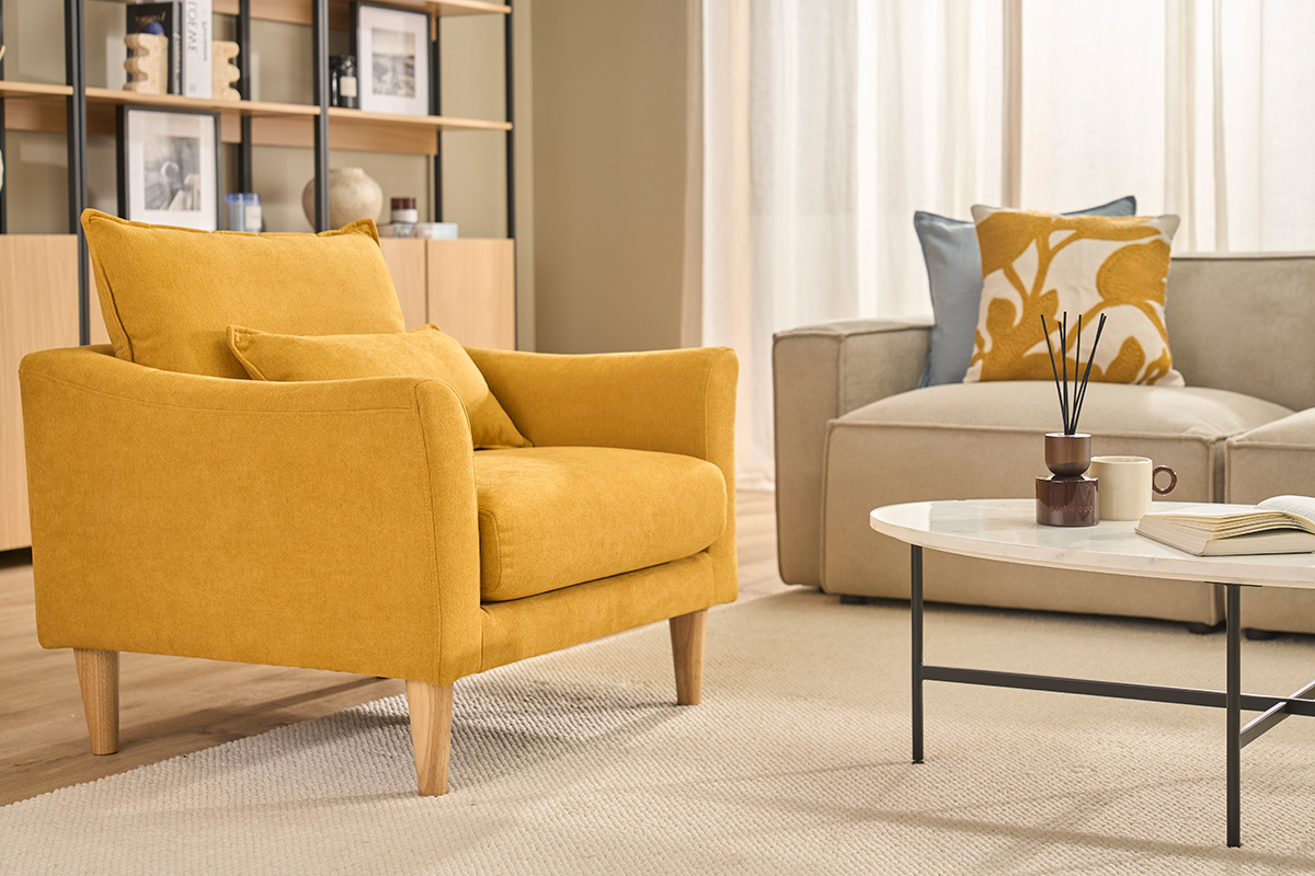 Poltrona design effetto velluto giallo senape KATE