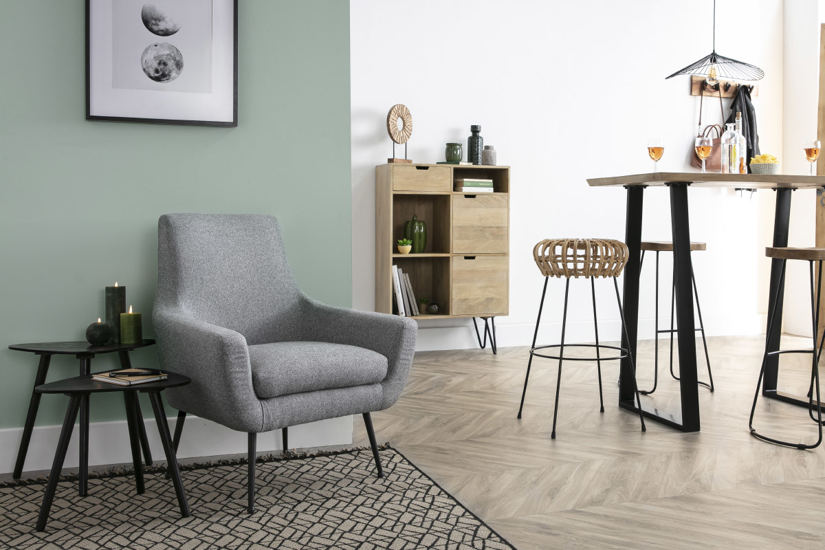 Poltrona design grigio chiaro e metallo nero MONTANA