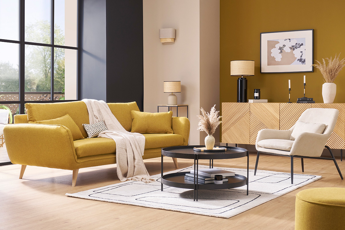 Poltrona design in tessuto effetto velluto beige e metallo nero MAXINE