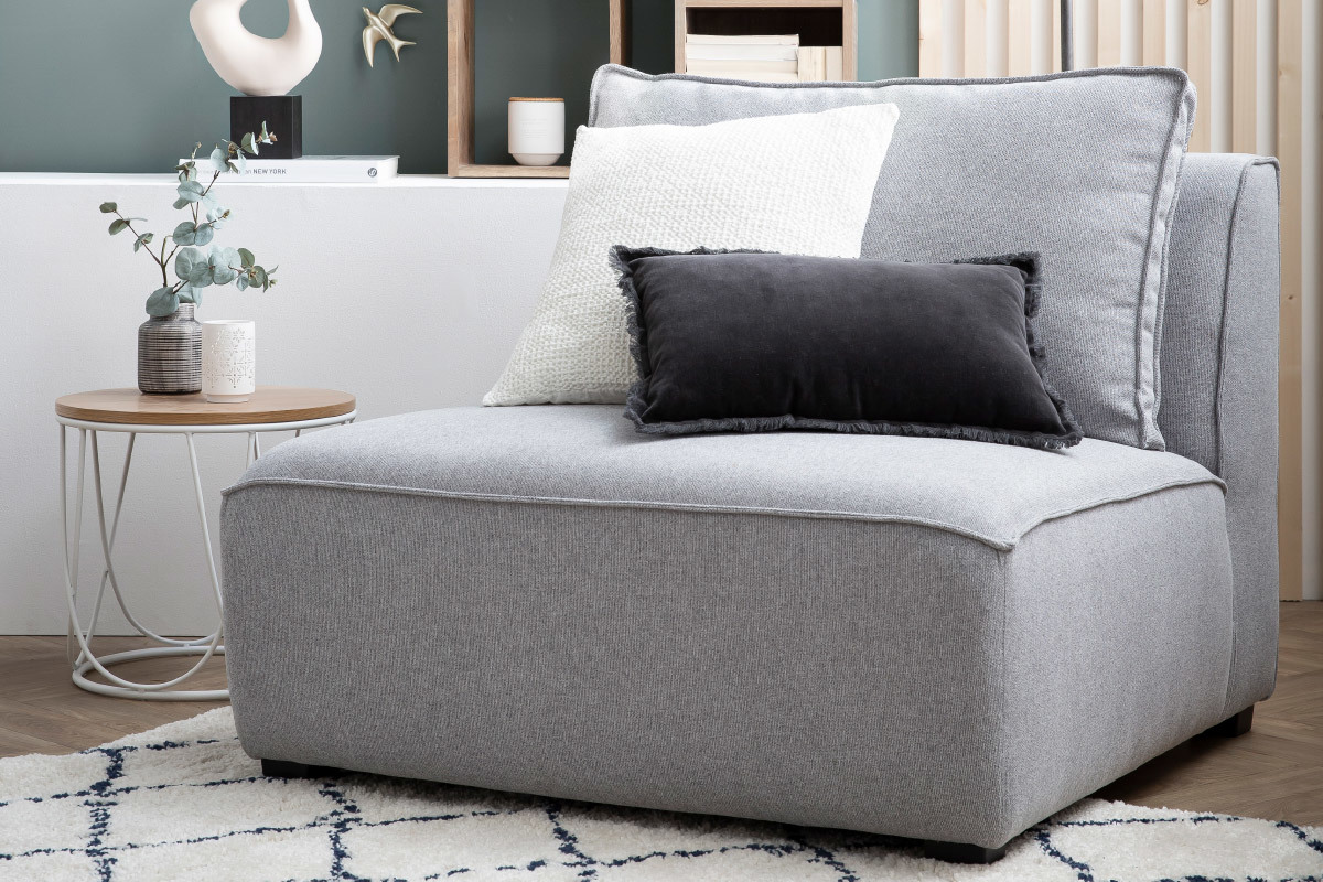 Poltrona design in tessuto grigio chiaro PLURIEL
