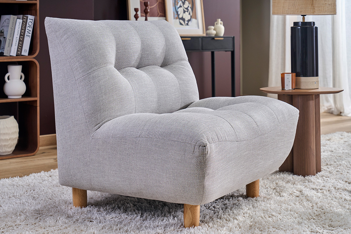 Poltrona design scandinavo grigio e quercia YUMI