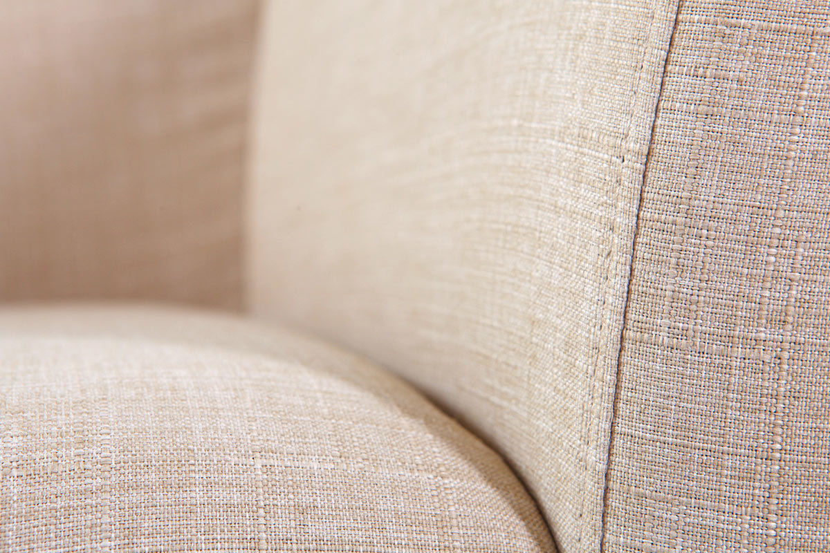 Poltrona design seduta in tessuto color naturale - ARTIK
