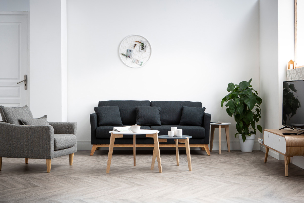 Poltrona design tessuto grigio e quercia KATE