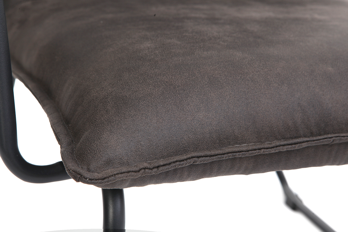 Poltrona in poliuretano di colore grigio antracite e struttura in metallo nero modello MERCY