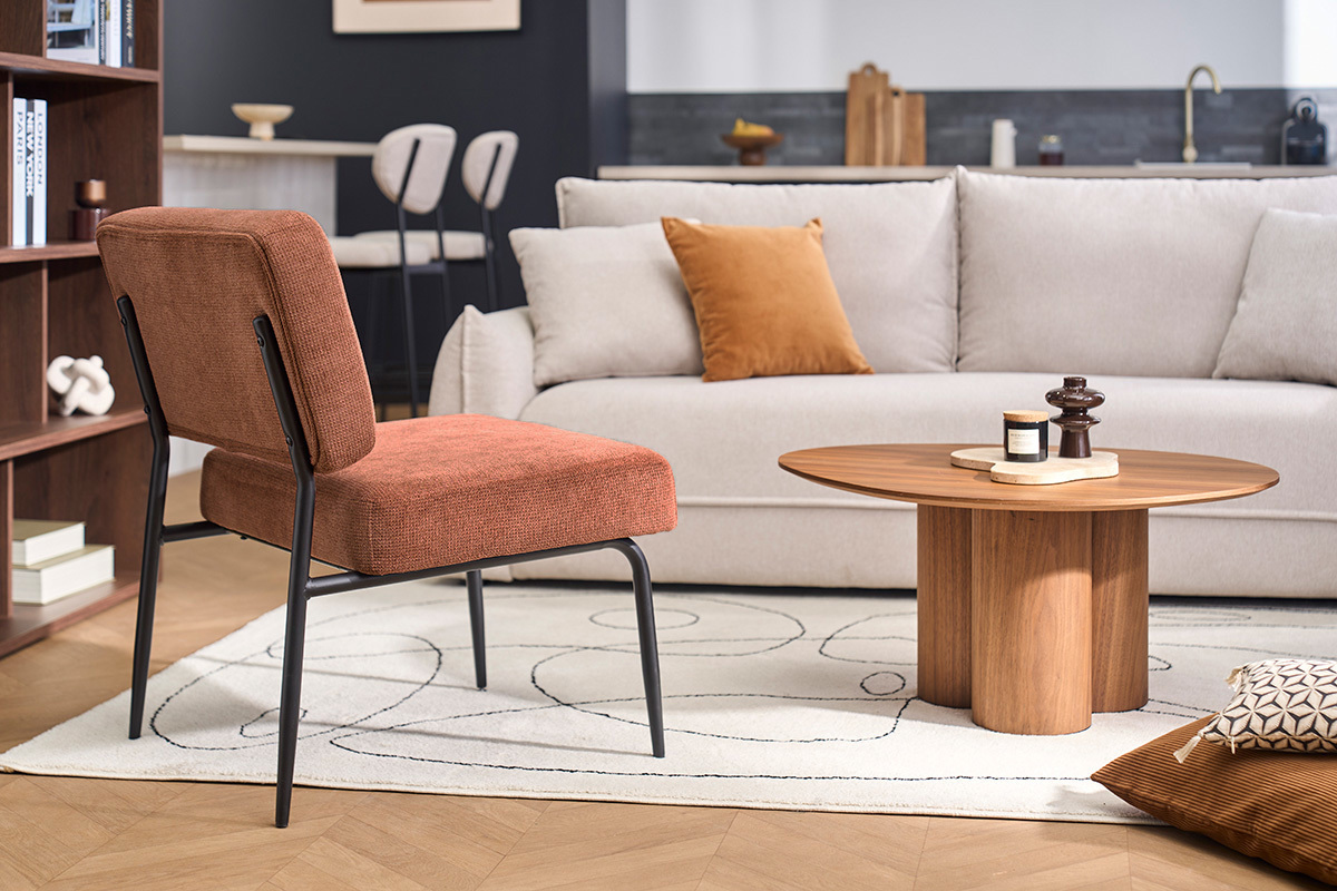 Poltrona in tessuto ciniglia terra bruciata e metallo nero VEDANA