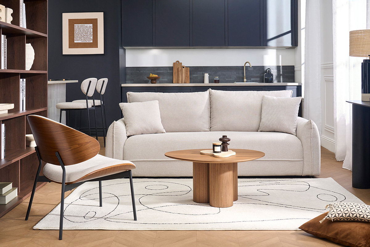 Poltrona in tessuto effetto velluto testurizzato beige, legno scuro e metallo nero FABULO