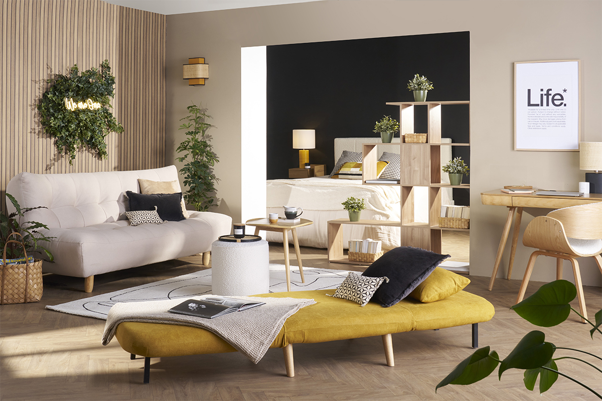 Poltrona letto scandinava in tessuto giallo senape AMIKO