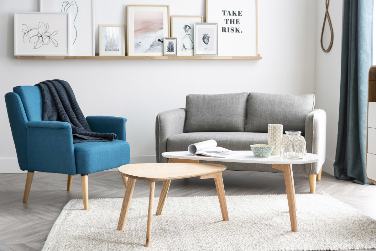 Poltrona scandinava blu anatra e legno AEOLA