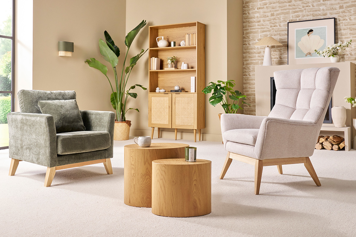 Poltrona scandinava effetto velluto colore naturale e legno BRODY