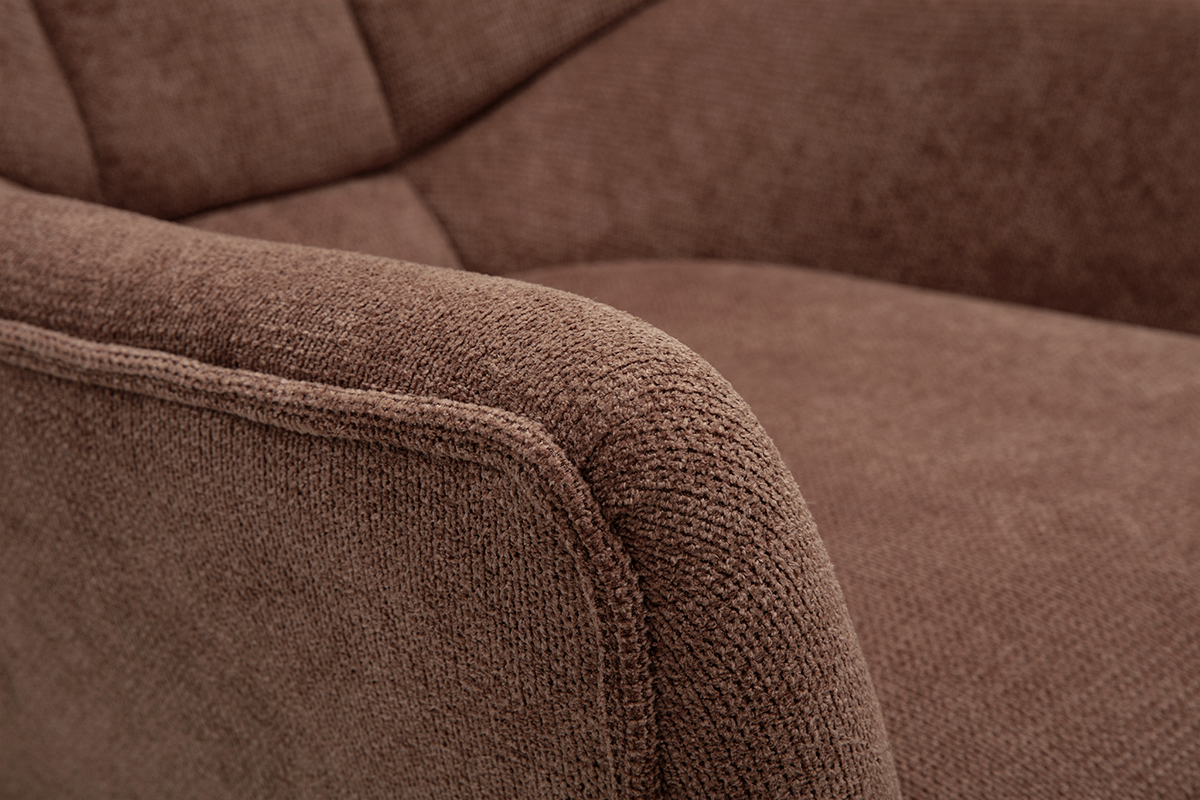 Poltrona scandinava in tessuto ciniglia terra bruciata e legno chiaro BRODY