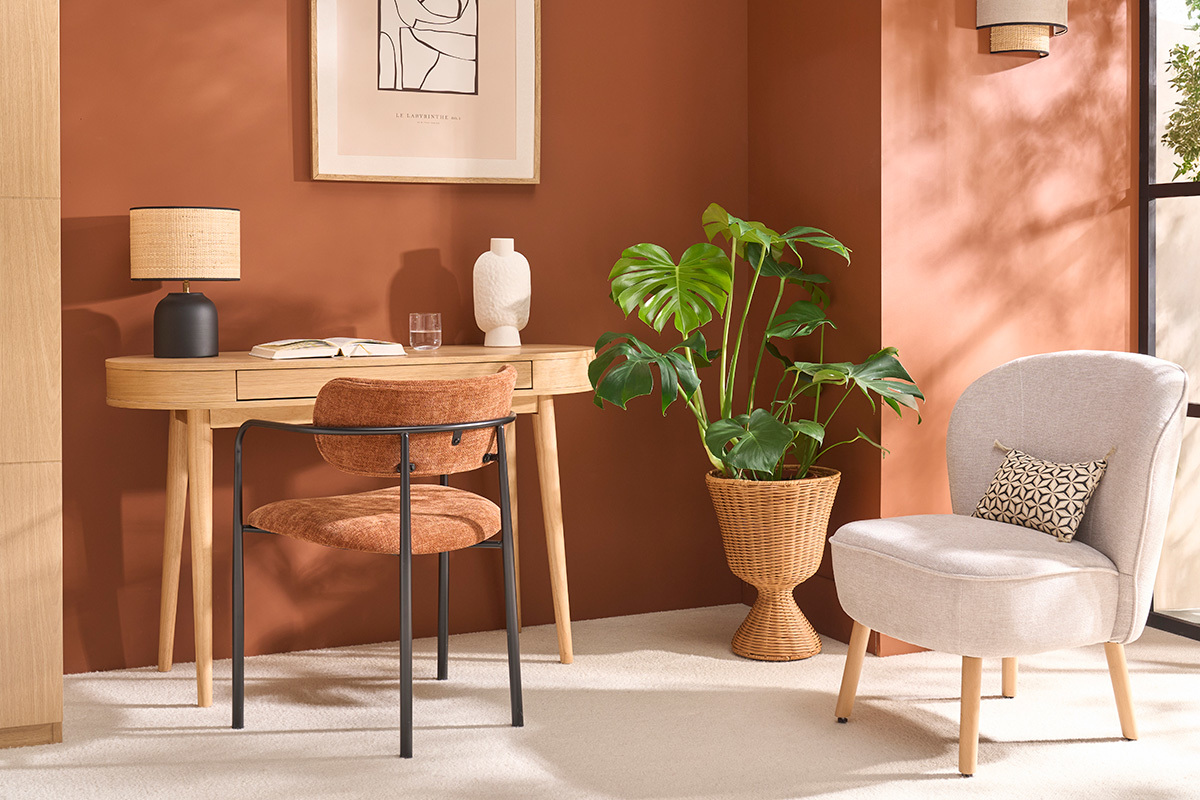 Poltrona scandinava in tessuto effetto velluto beige e legno chiaro AMANITA