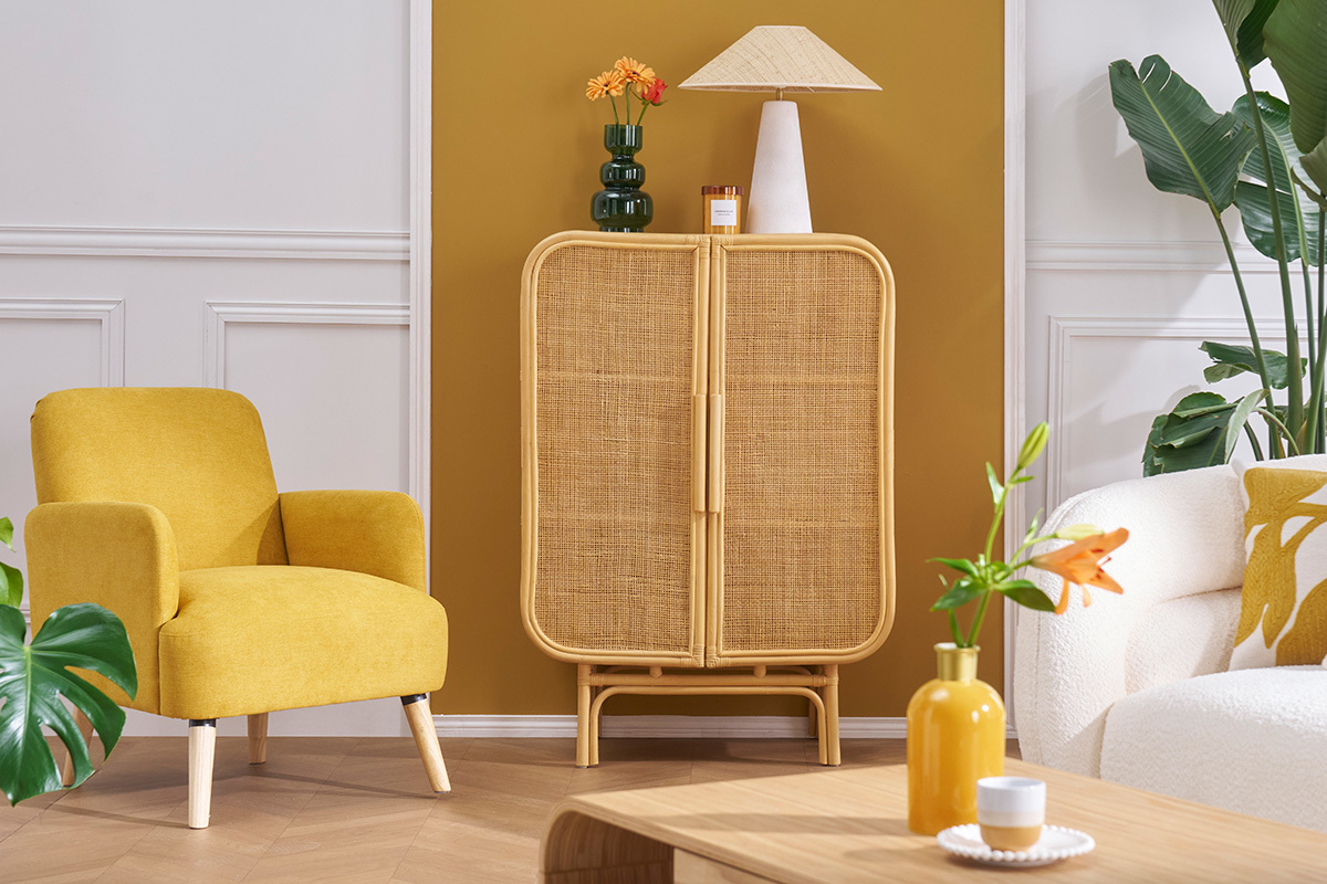 Poltrona scandinava in tessuto effetto velluto testurizzato giallo senape e legno ISKO