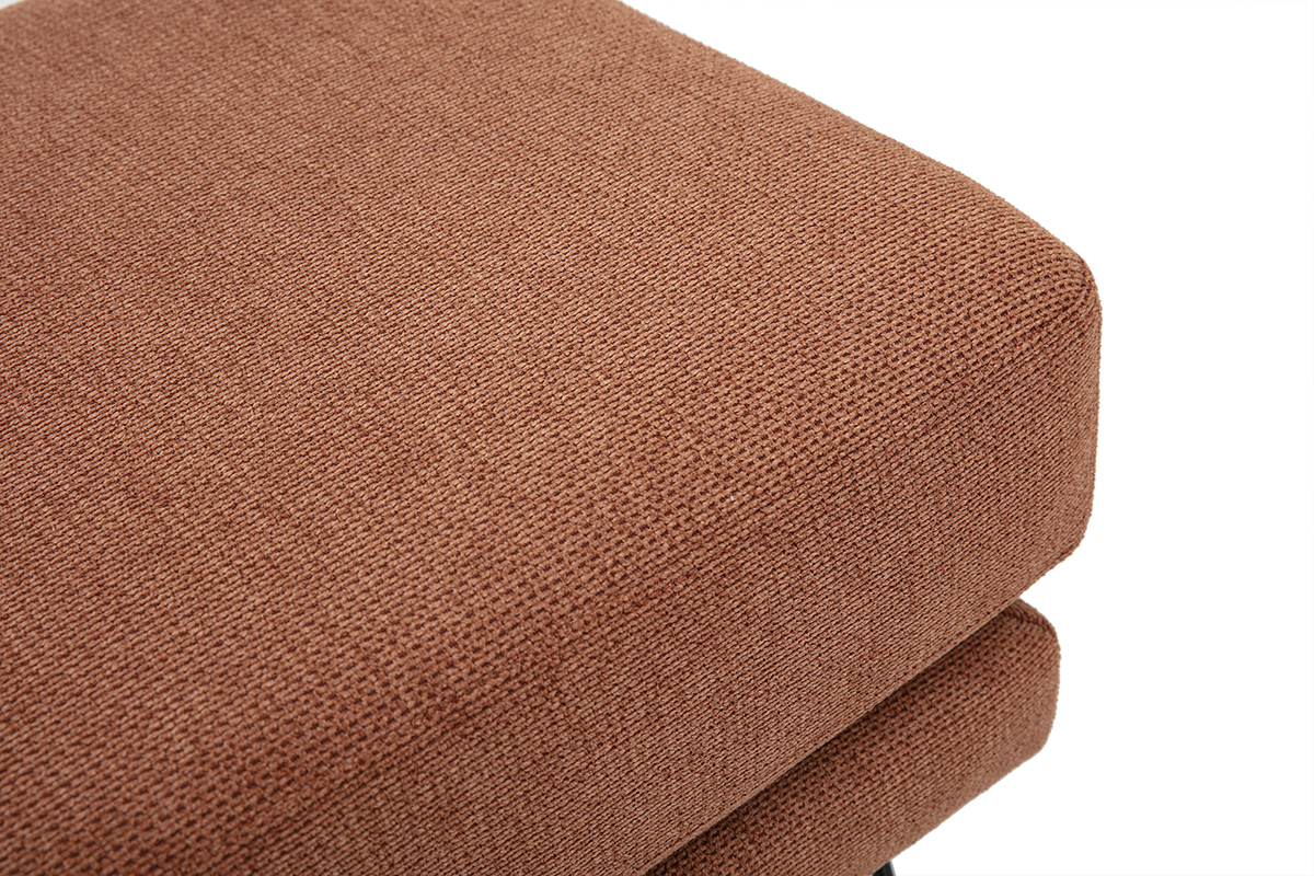 Vista aerea del pouf poggiapiedi OSLO in tessuto chenille color terra bruciata, che ne mette in risalto la texture morbida.