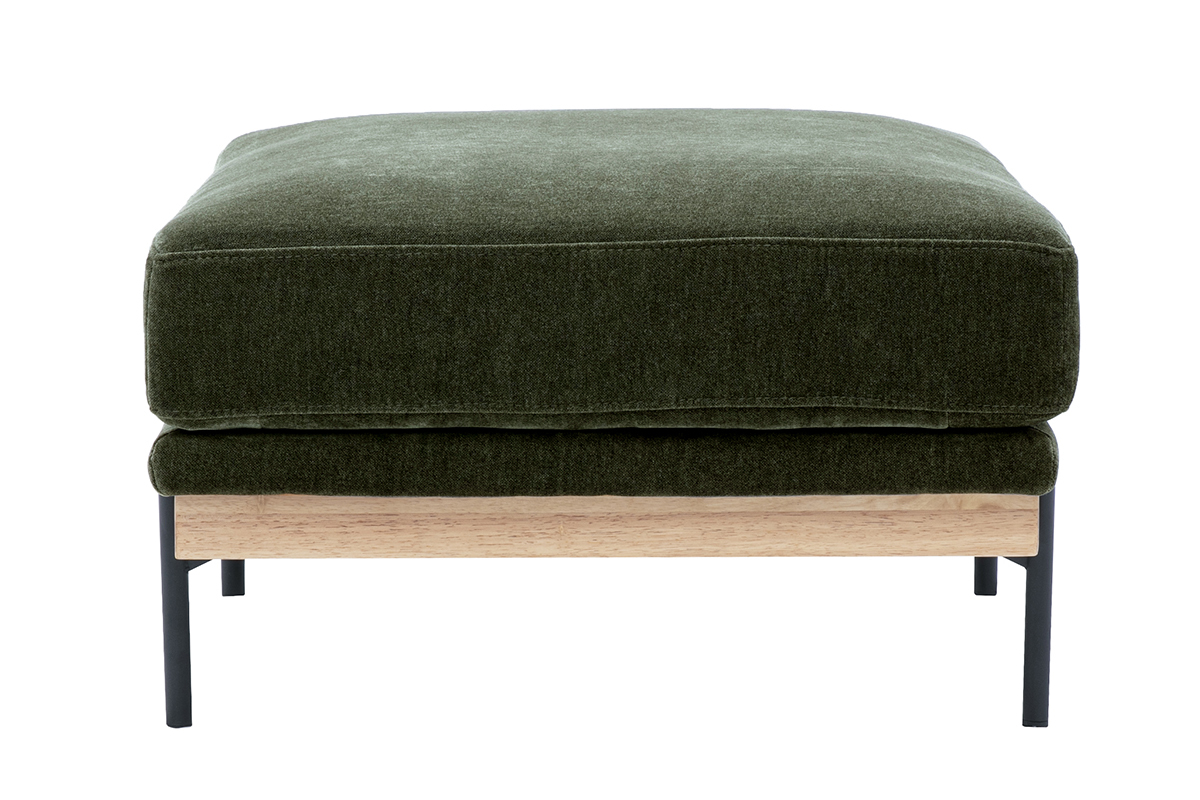 Pouf poggiapiedi in tessuto effetto velluto verde kaki, visto di profilo, con base in legno e metallo nero.