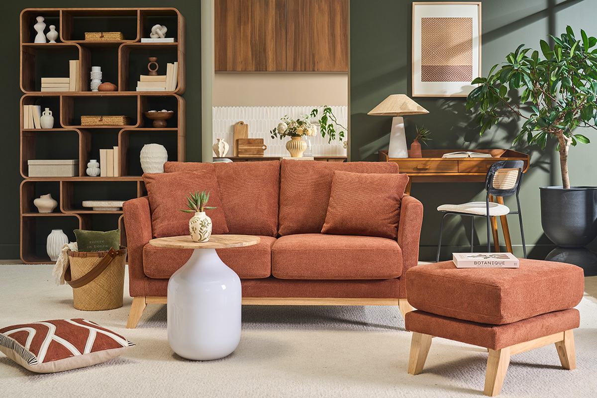 Pouf poggiapiedi scandinavo in tessuto ciniglia terra bruciata e legno chiaro OSLO
