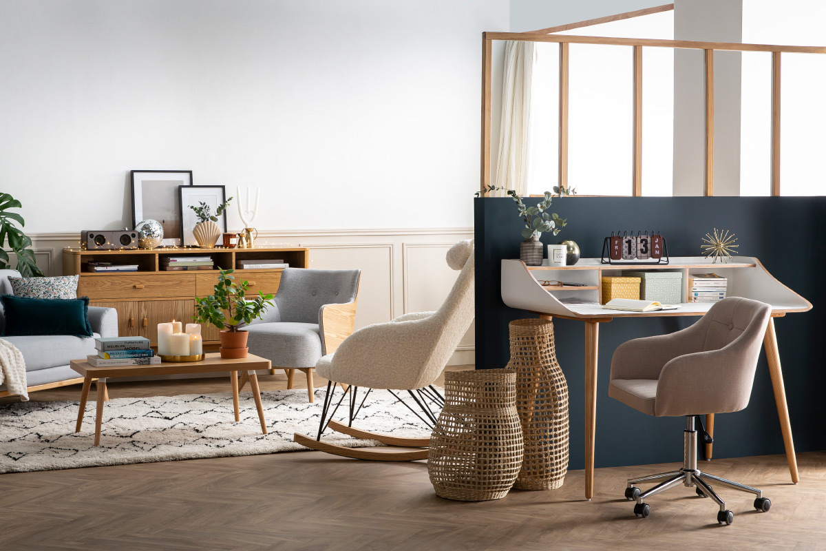 Scrivania con finiture bianche NORDECO