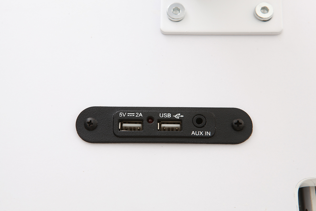 Scrivania connessa multimediale in vetro nero e metallo bianco CLEVER