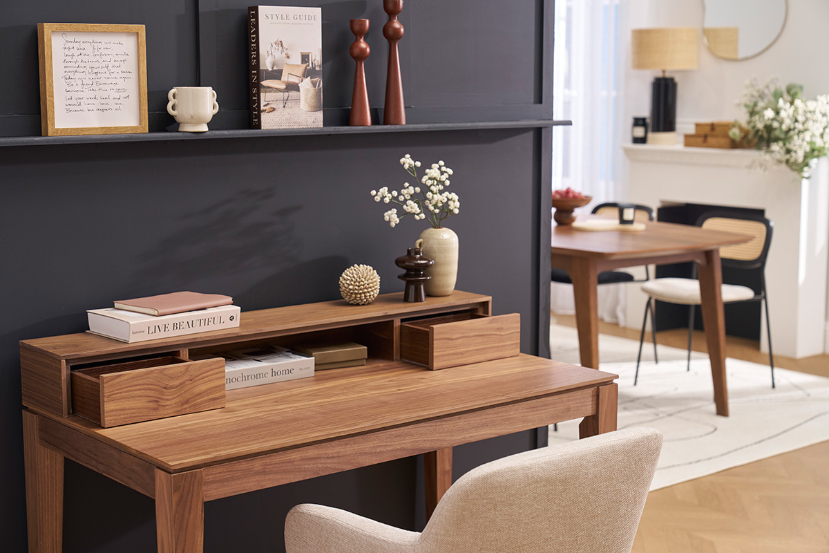 Scrivania design con spazi per riporre i propri oggetti in legno di noce SEKRET