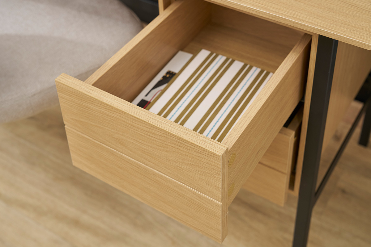 Scrivania industriale in finitura legno di quercia e metallo nero con 2 cassetti L120 cm MAXENCE