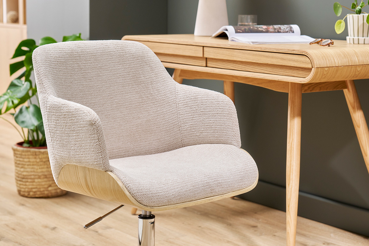 Sedia da ufficio con rotelle in tessuto di velluto beige, legno chiaro e metallo cromato EARL