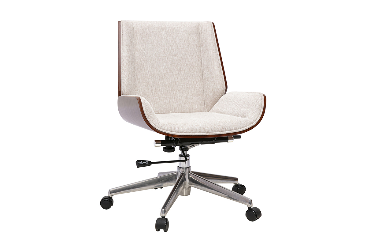 Sedia da ufficio in tessuto beige con braccioli in legno e gambe in acciaio, vista da 3/4.