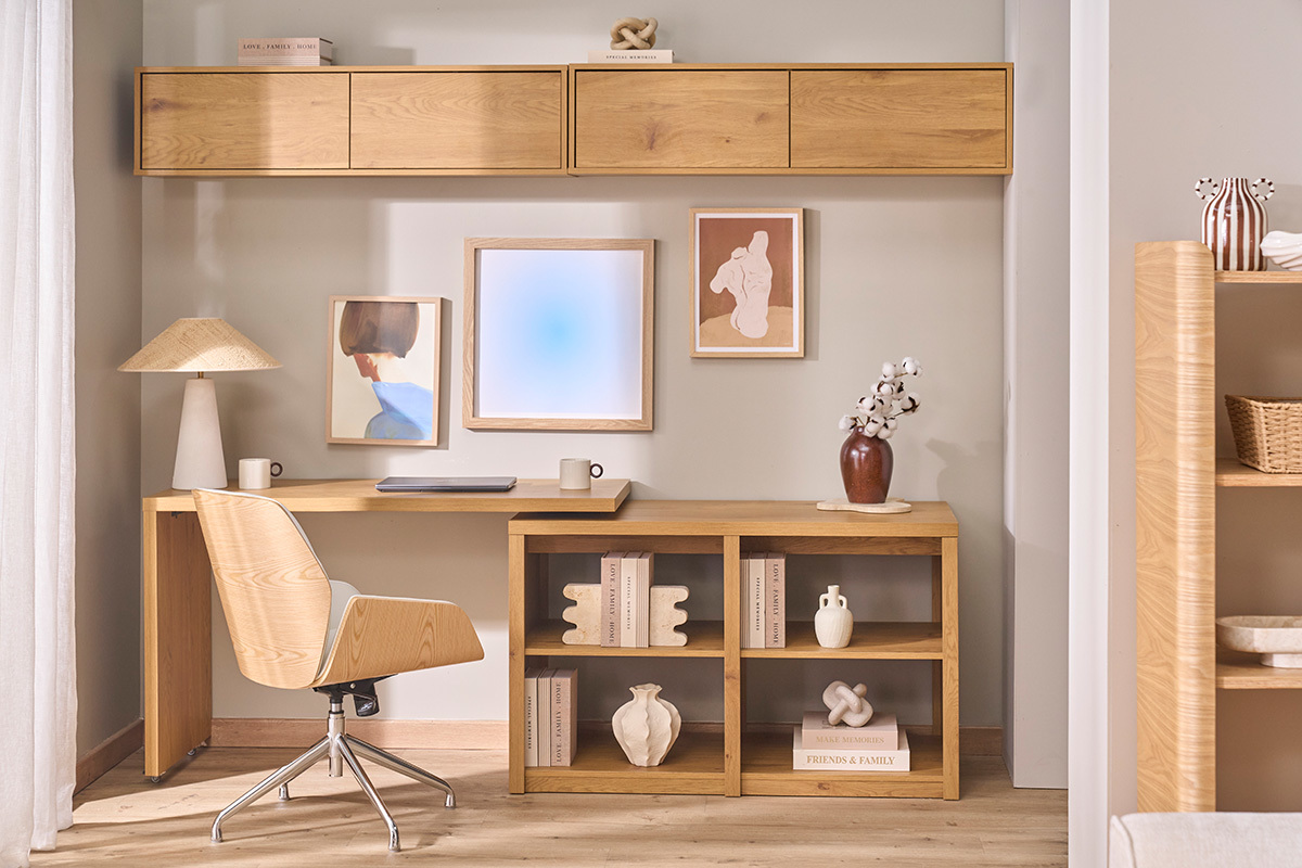 Sedia da ufficio design girevole 360� bianca, legno chiaro e metallo cromato MARLOW