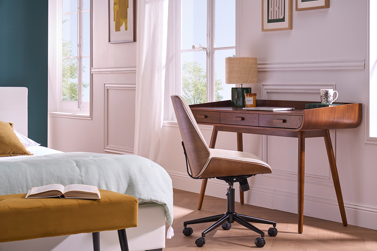 Sedia da ufficio girevole in legno e tessuto effetto velluto beige DOUGLAS