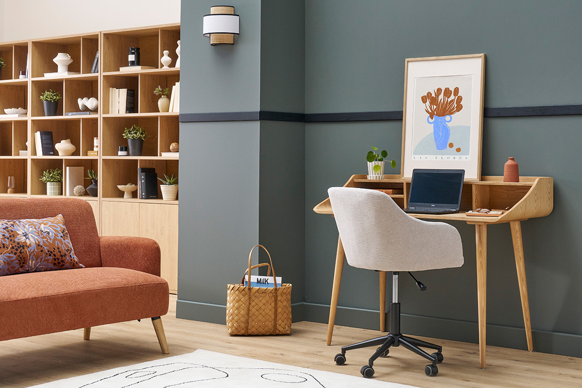 Sedia da ufficio imbottita con ruote in tessuto effetto velluto beige e metallo nero BALTIK