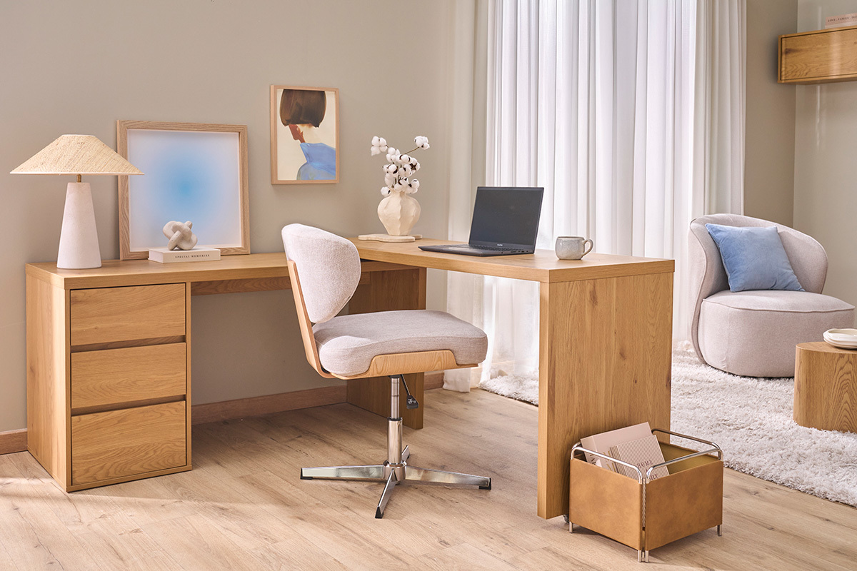 Sedia da ufficio in tessuto effetto velluto beige testurizzato e legno chiaro quercia HANZ