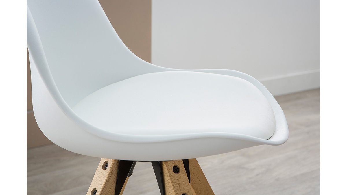 Sedia design bianca con gambe in legno chiaro gruppo di 2 NADJA