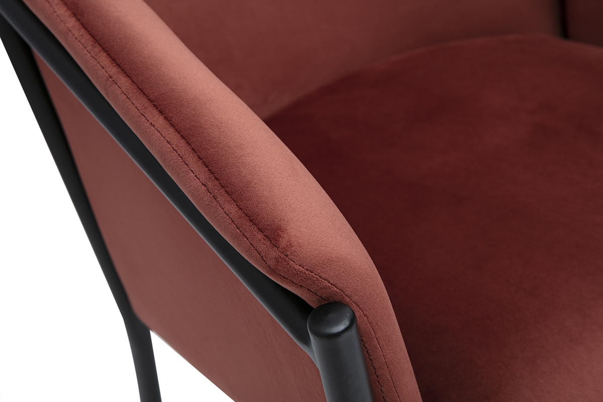 Sedia design in velluto rosso tomette e metallo nero BRIANE