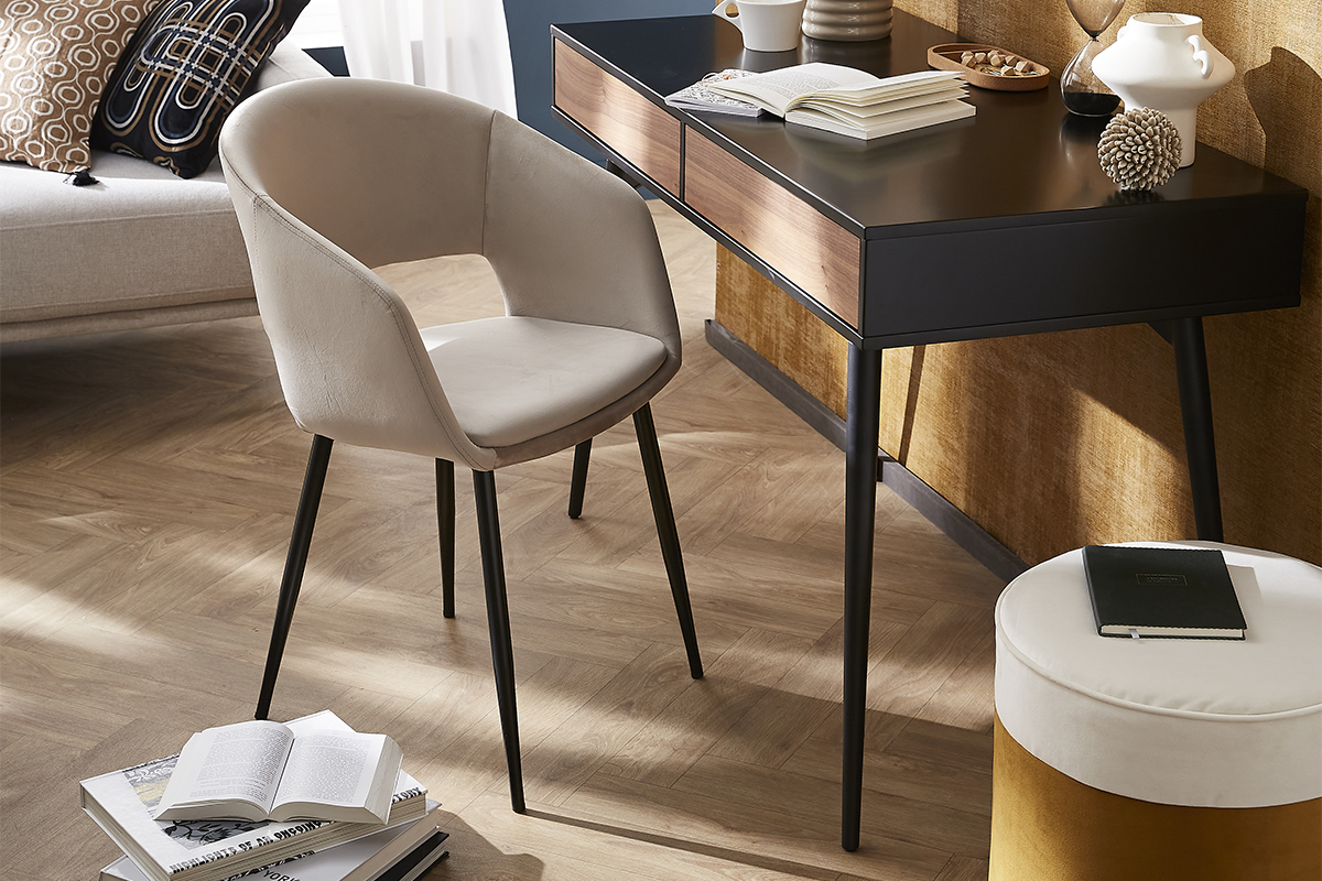 Sedia design in velluto talpa e base metallo nero PRISMA