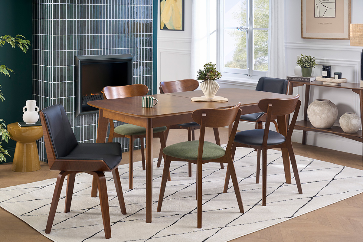 Sedia di design nera e legno scuro MELKIOR
