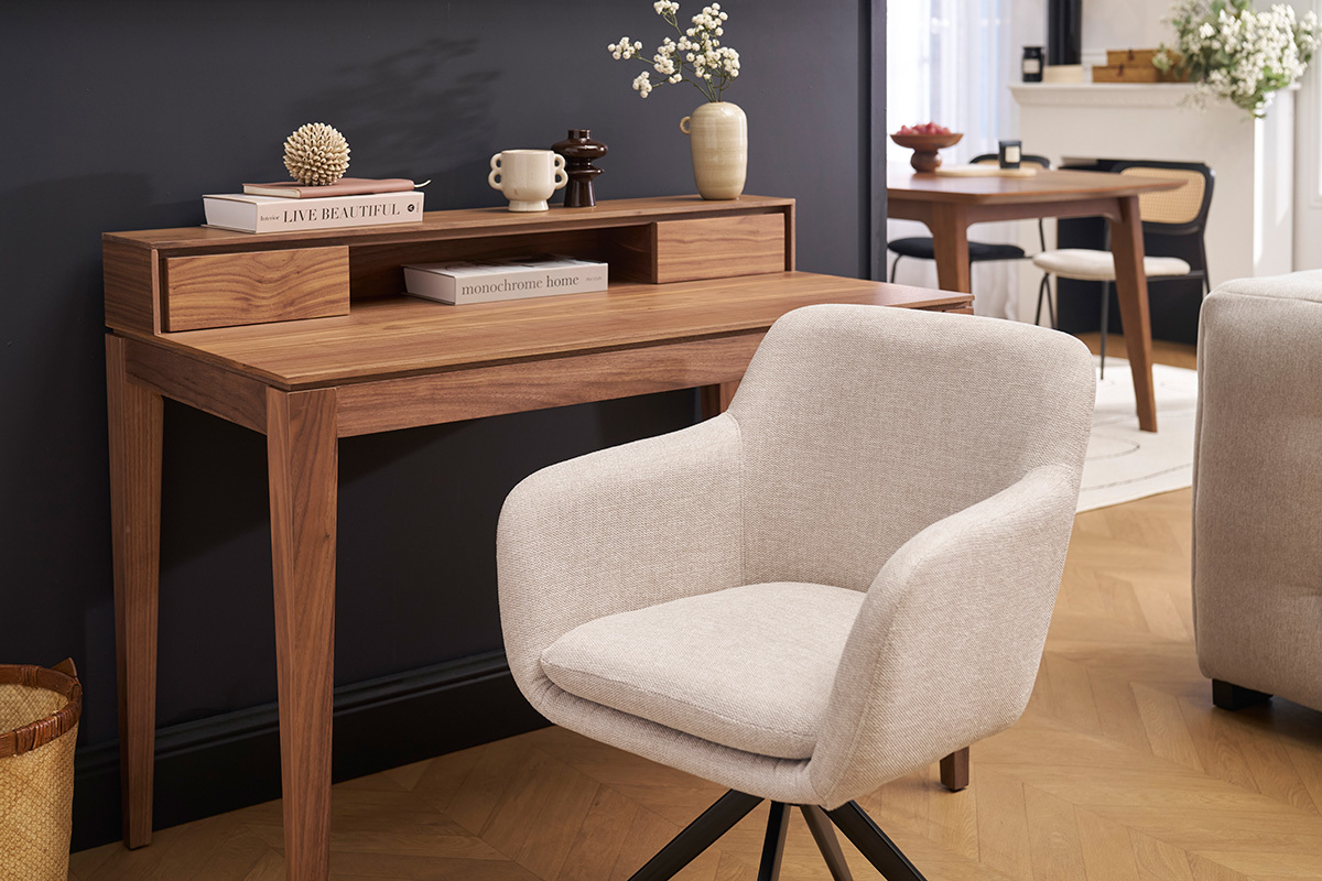 Sedia girevole 360� in tessuto effetto velluto testurizzato beige e metallo nero AMIKA