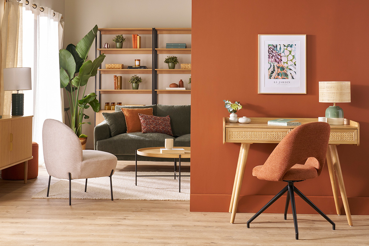 Sedia girevole 360� in tessuto effetto velluto testurizzato color bruciato e metallo nero COSETTE