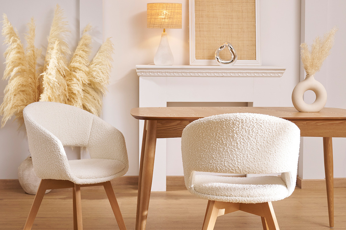 Sedia scandinava in tessuto effetto lana boucl bianco e legno massello chiaro PRISMA