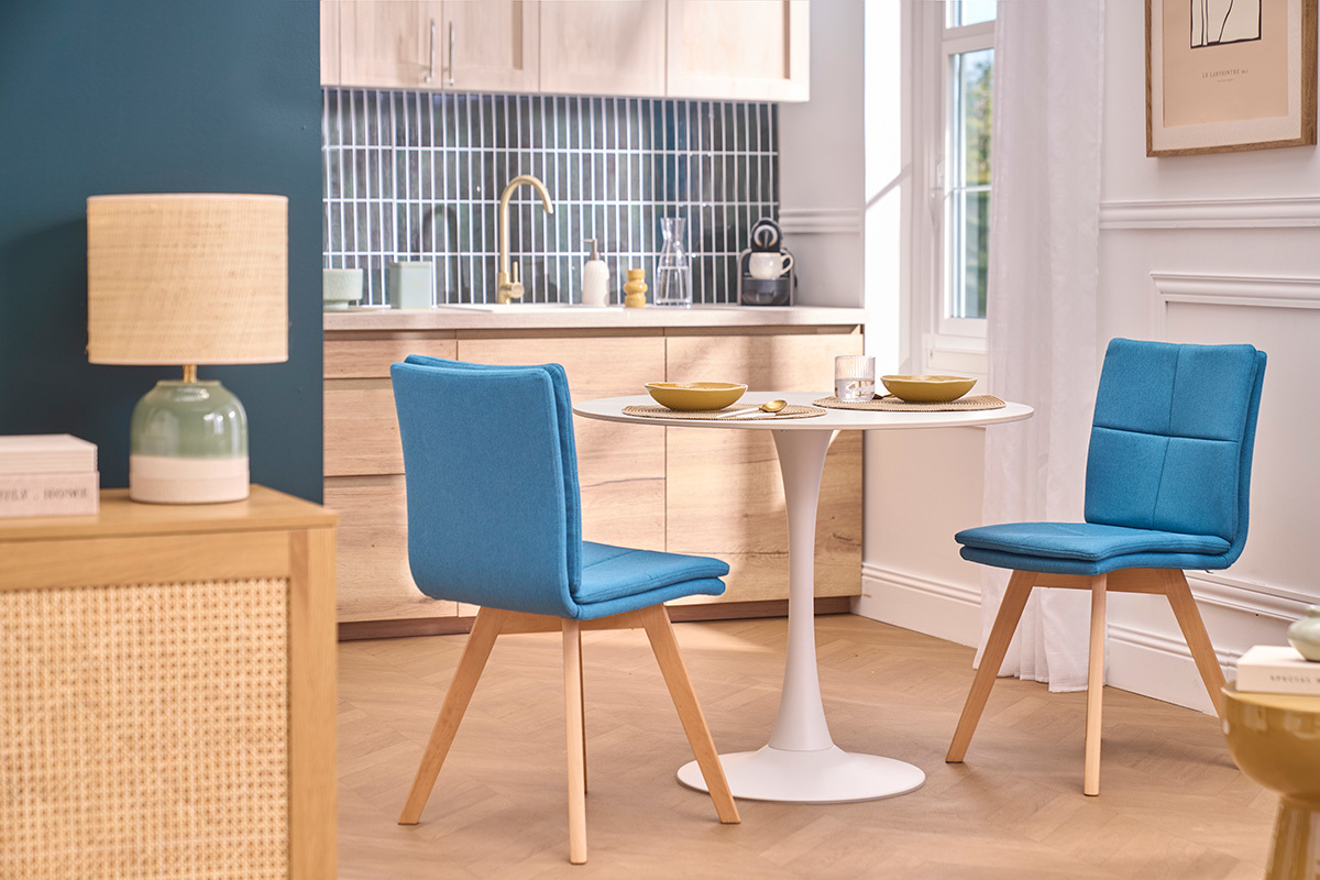 Sedia scandinava tessuto blu gambe legno chiaro set di 2 THEA