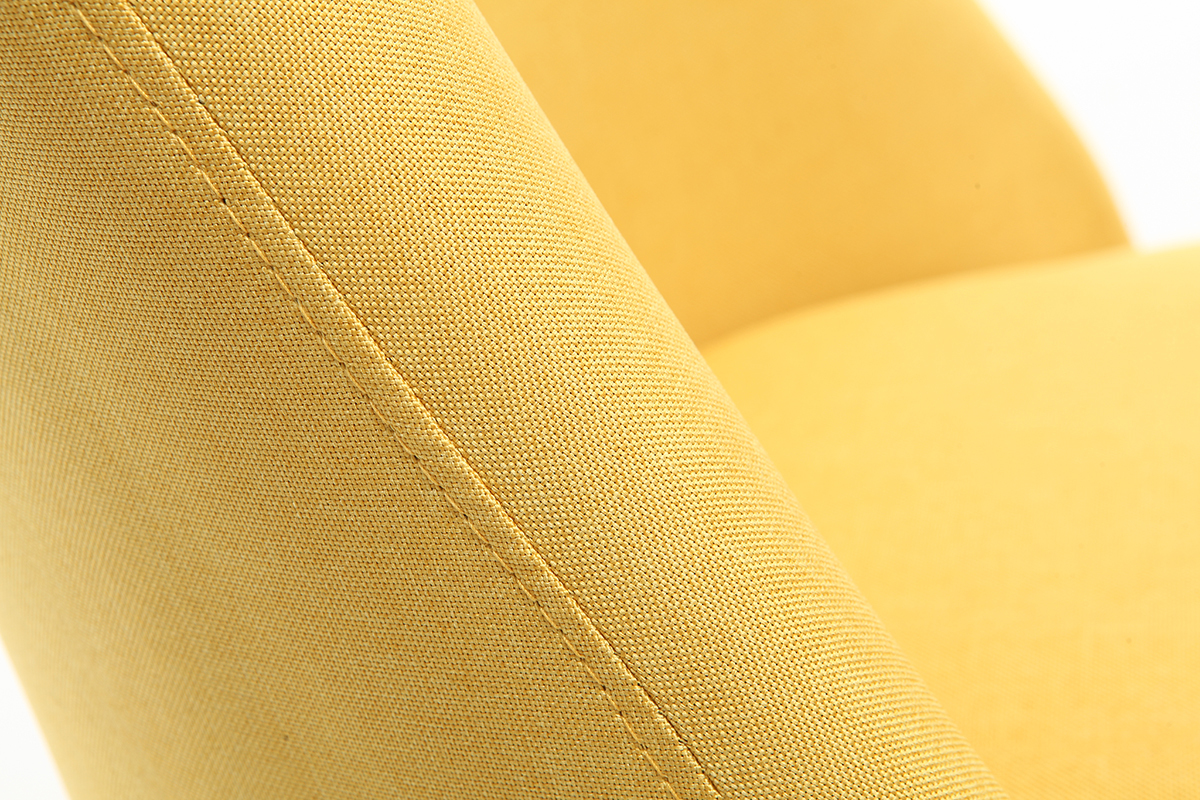 Sedia scandinava tessuto giallo piedi in legno chiaro LIV